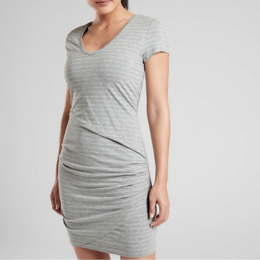 Athleta soft vneck t-shirt dress ruched at hips